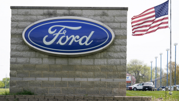 Ford dépasse les attentes de Wall Street et relève ses perspectives pour cette année grâce à la demande de nouvelles voitures - Burzovnisvet.cz - Actions, taux de change, forex, matières premières, IPO, obligations